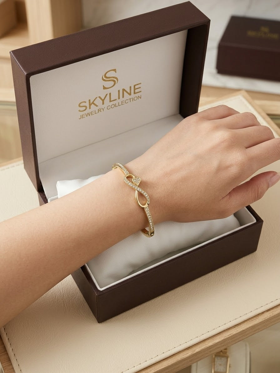 Reloj de Lujoso Diseño Geométrico "Skyline" con Pulsera Dorada