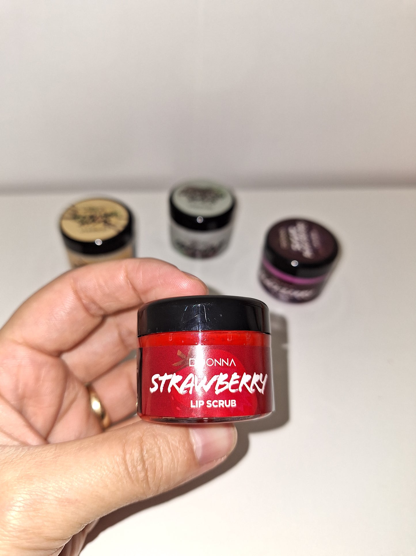Lip scrub