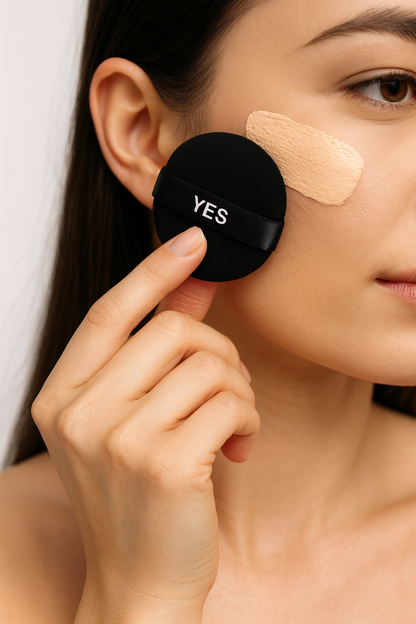 Textura de base cushion YES LOVE — fórmula cremosa de alta adherencia, efecto piel de porcelana