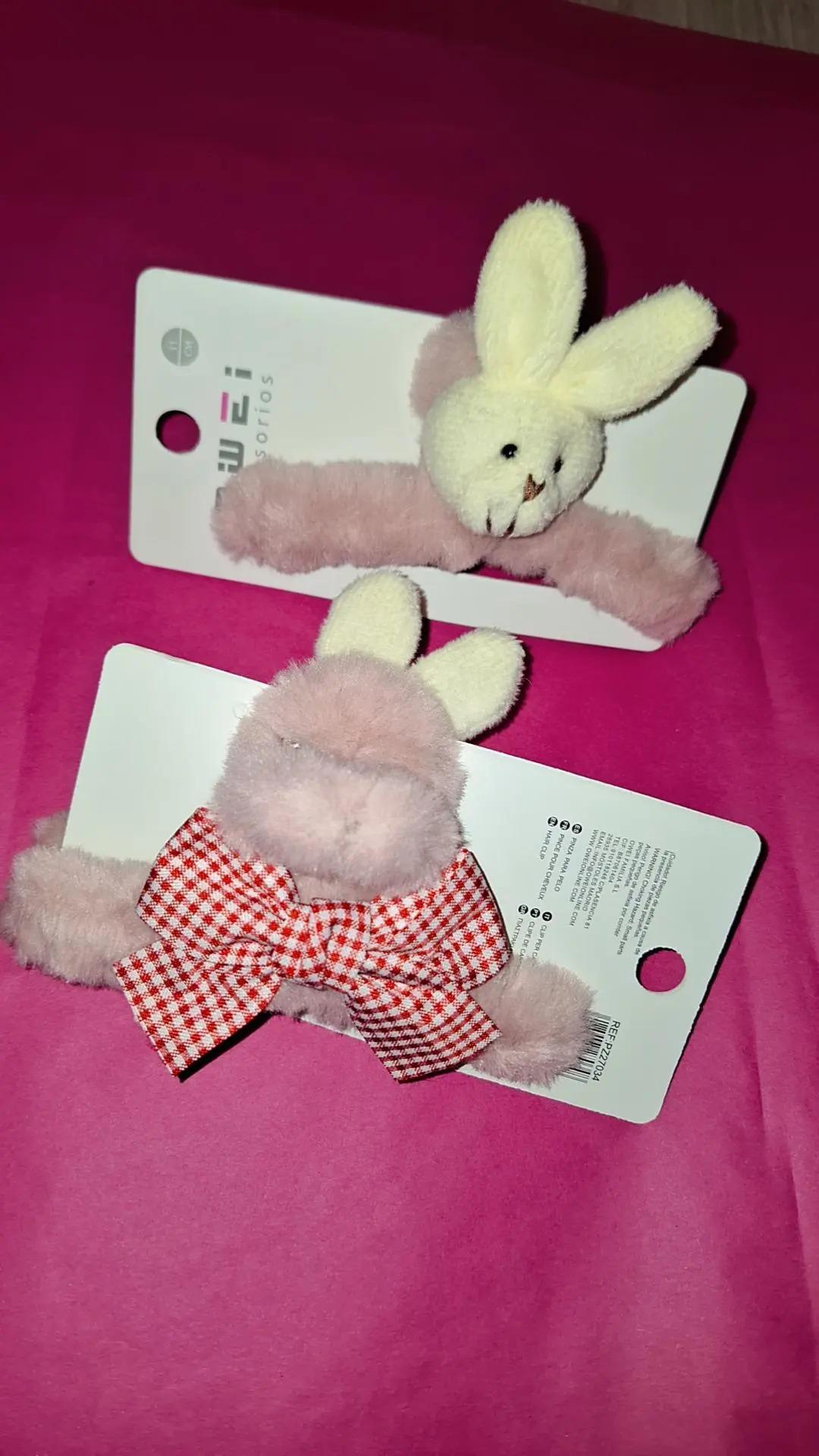 Rabbit hair clip.
